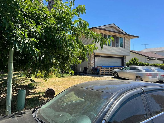 3rd image of 7299 Mandy Dr