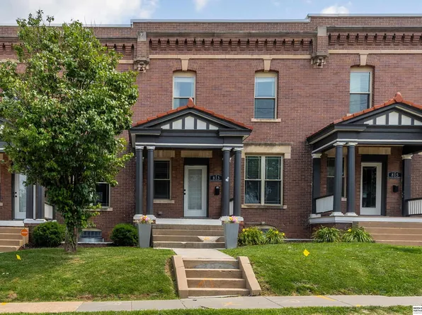 813 S 33rd St, Omaha, NE 68105