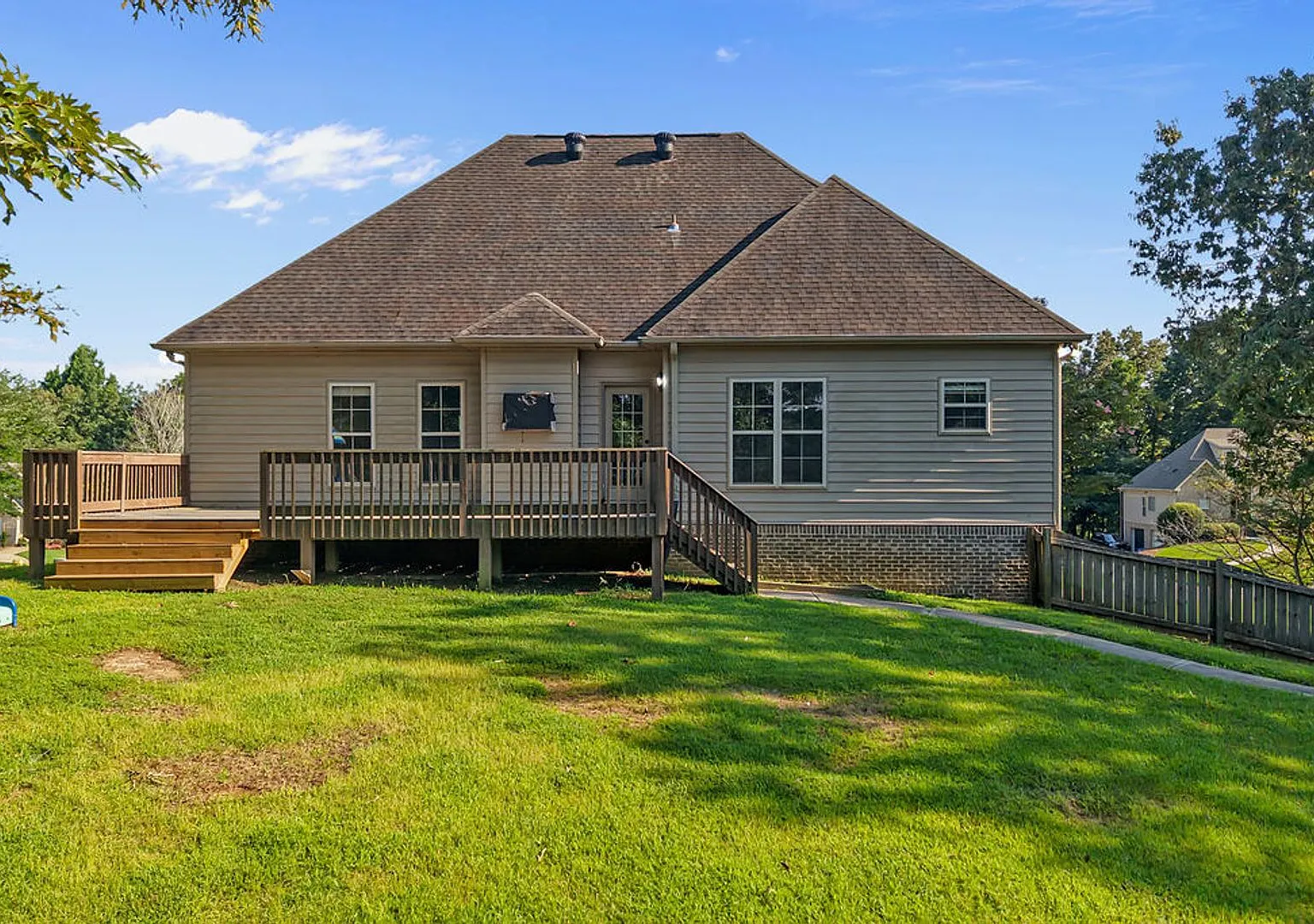 Trussville: 4/3 on acre lot, private lot — Photo 4