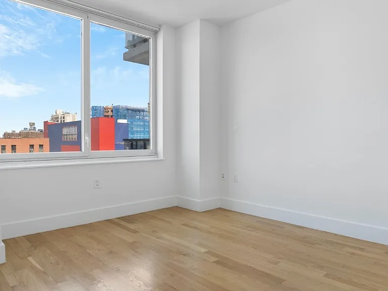 150 4th Ave #6G — Photo 15