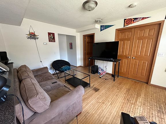 3rd image of 401 7th Ave SE #1