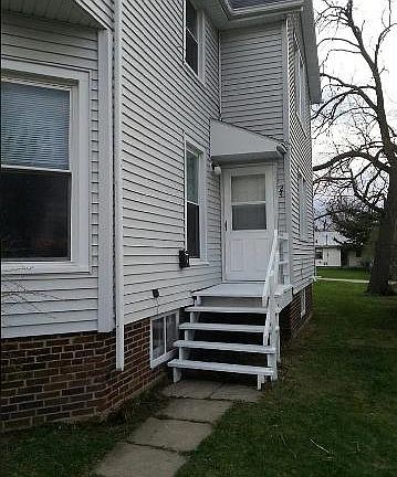 4th image of 24 5th Ave NE