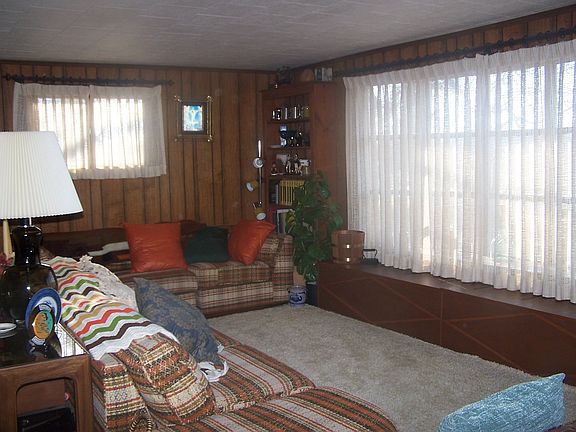 Family Room 1