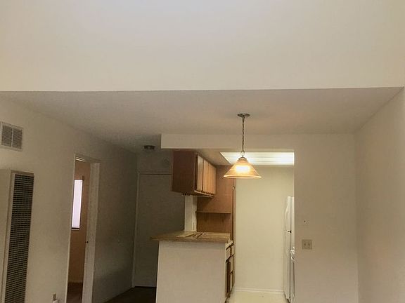 5th image of 28-36 Cerritos Ave #204