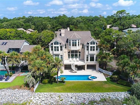 2nd image of 111 Dune Ln
