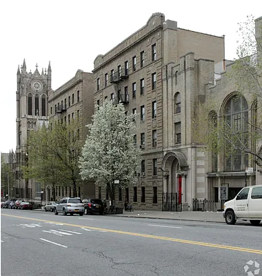 Rented by Douglas Elliman | media 13