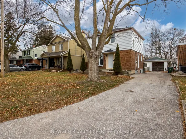 93 Ashbourne Dr, Toronto, ON M9B 4H6