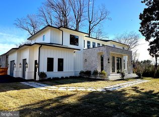 6116 Eastview St, Bethesda, MD 20817