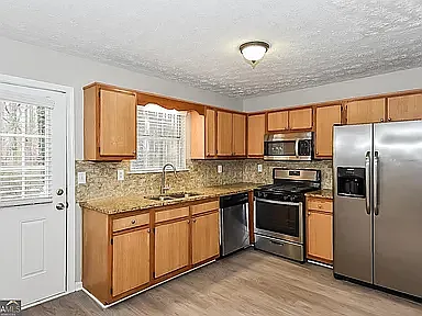 3855 Willow Holw #1 — Photo 4