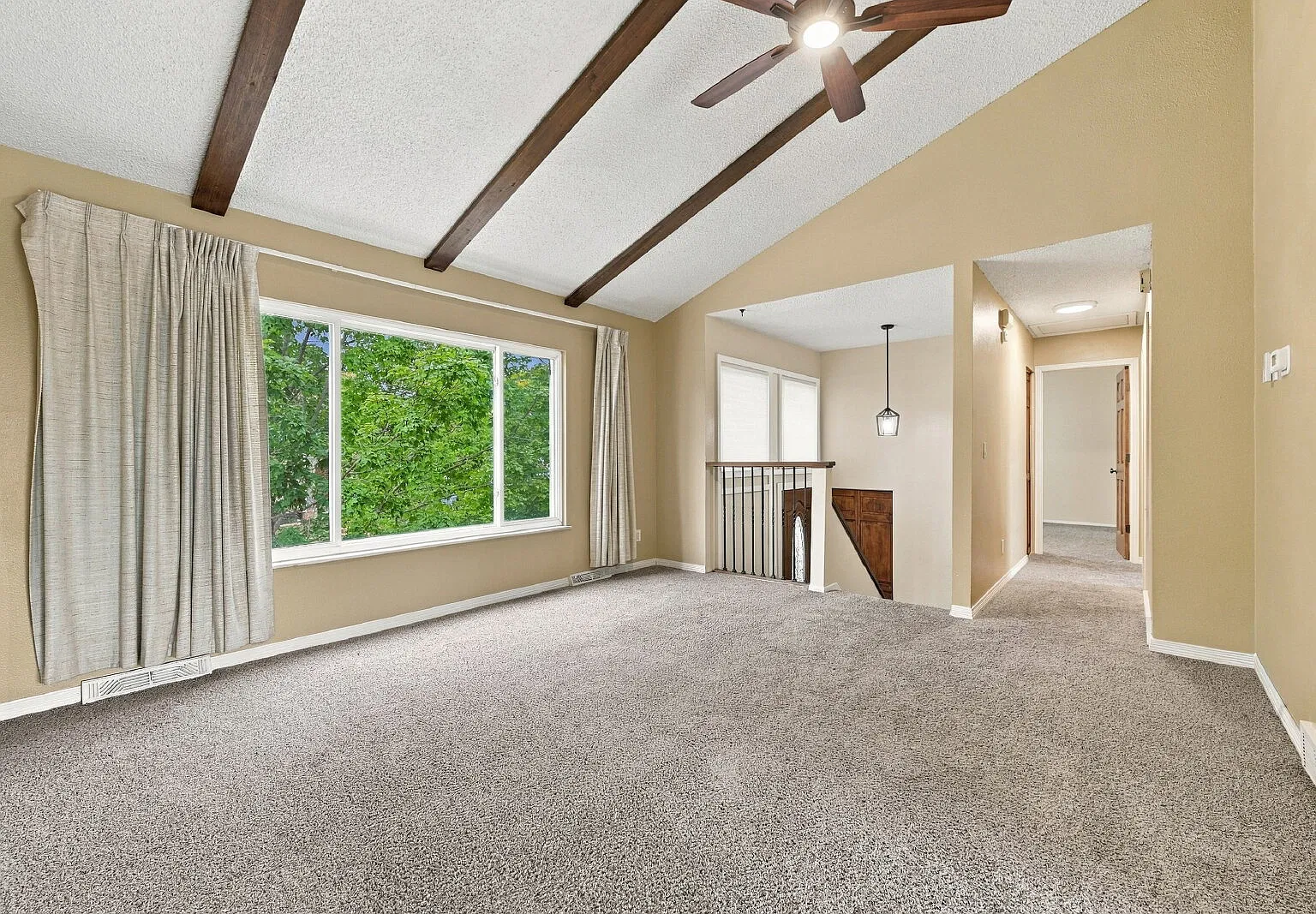4 bed, 2.0 bath, 1732 sqft, $3,005 — Photo 4