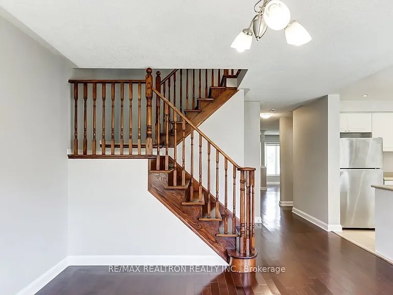 20 Raintree Dr — Photo 17