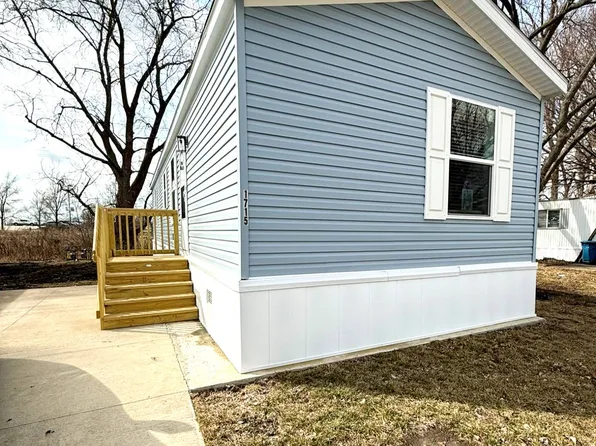 1715 B St, Normal, IL 61761