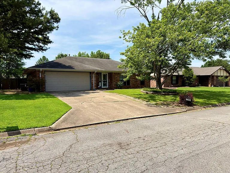 9612 Apple Gate Dr — Photo 2