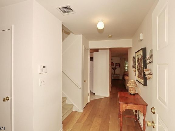 3rd image of 1 Meadowview Ter #1