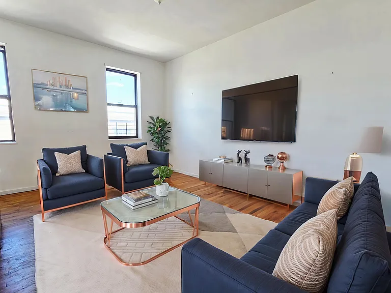 6 Garden St N #7 — Photo 2