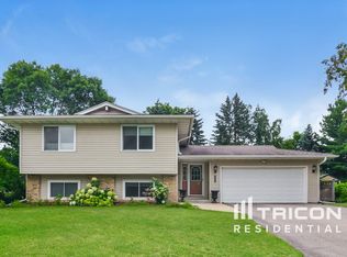 1701 E 116th St, Burnsville, MN 55337