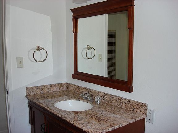 Bathroom vanity
