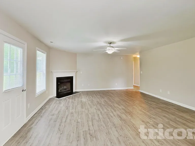 345 Gray Ghost St — Photo 3