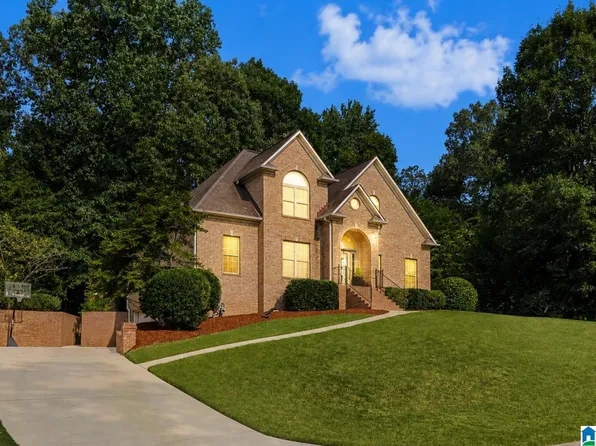 5825 Rosewood Dr, Gardendale, AL 35071
