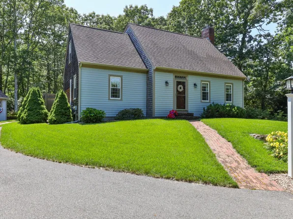 37 Harwood Avenue, Harwich, MA 02645