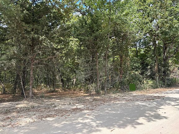 2nd image of 4863 Cobb Rd
