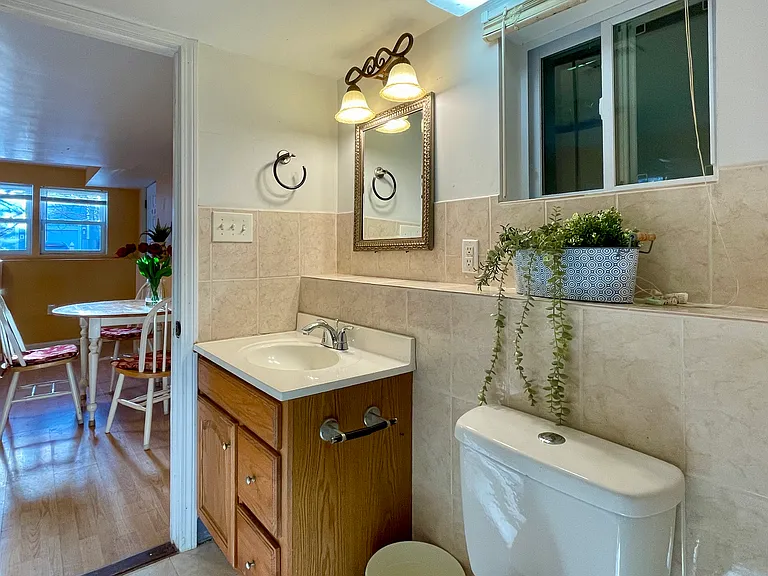 2 Thomas St #B — Photo 20