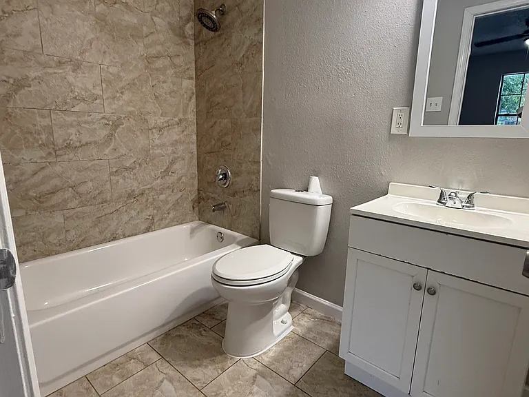 918 W Harding Blvd — Photo 10