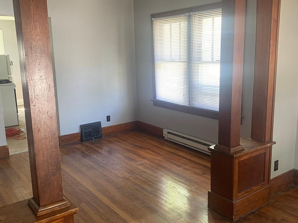 2nd image of 2811 Kossuth St