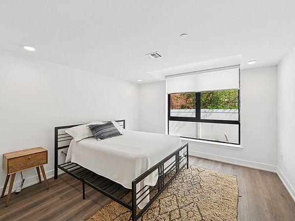 4th image of 32 Jones St #102