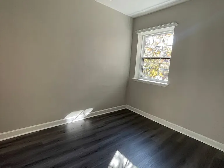 775 E. Broad St — Photo 105