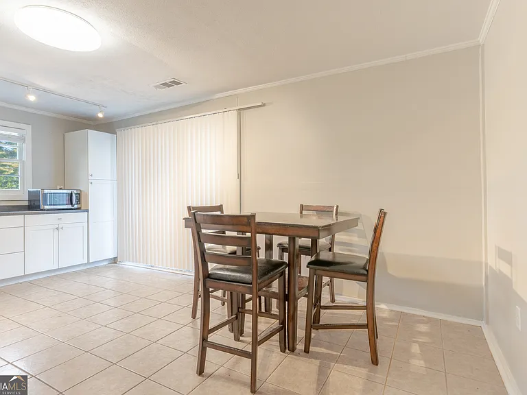 2290 Pinetree Ln NE — Photo 16