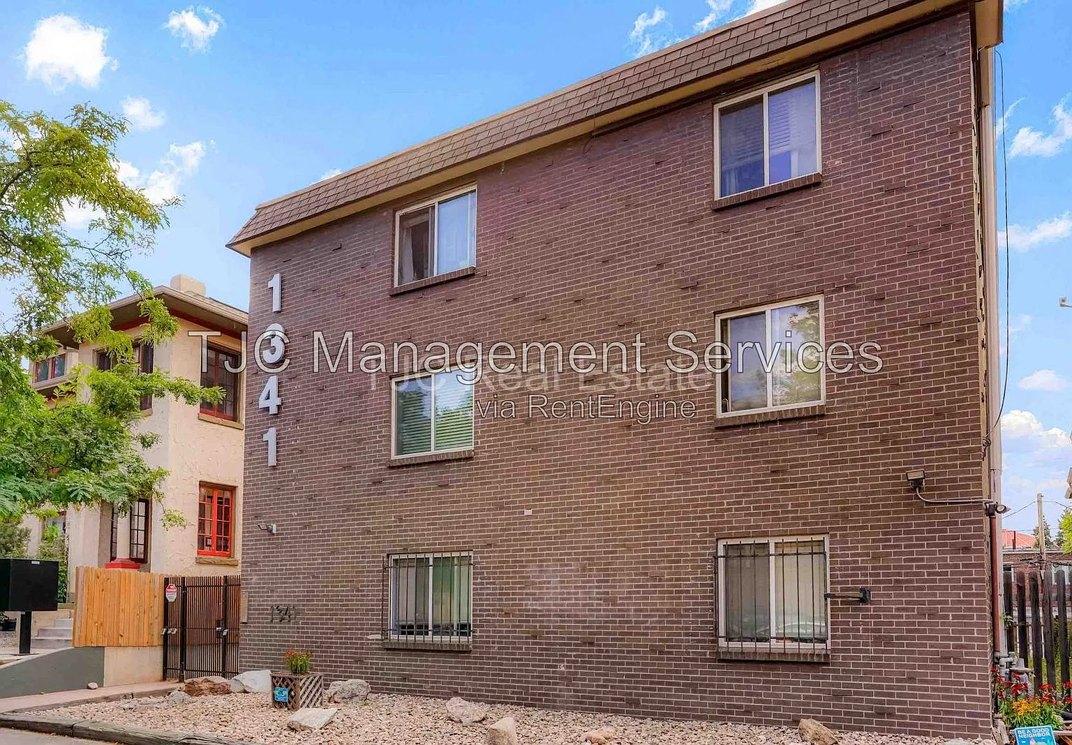 1 bed, 1.0 bath, 435 sqft, $925 — Photo 2
