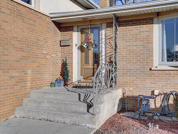 3rd image of 645 Winston Dr