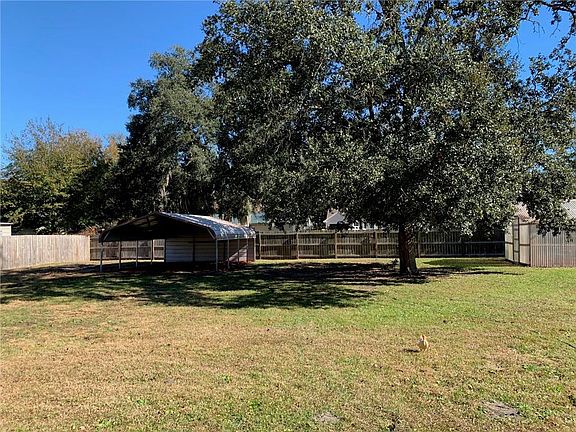 3rd image of 200 Camden Dr