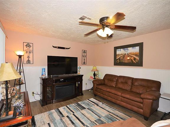 5th image of 3101 Edgewood Dr
