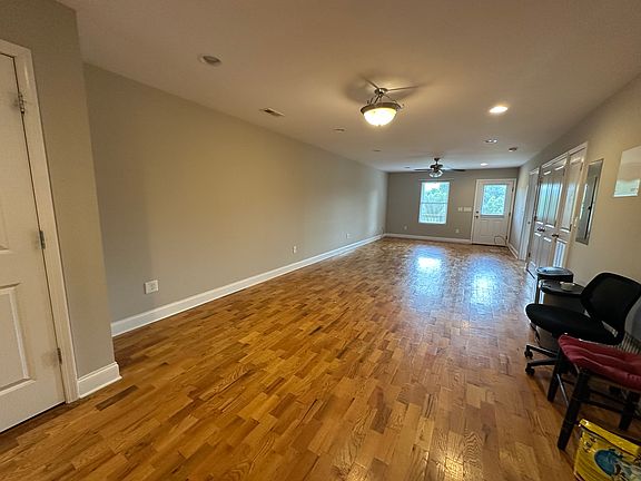 4th image of 505 Harless St