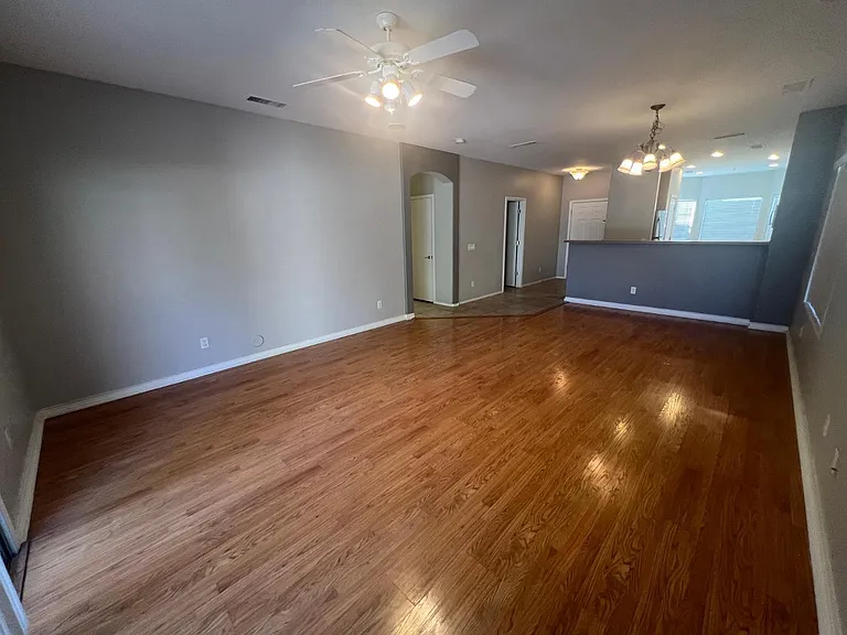16829 W Cottonwood St — Photo 4