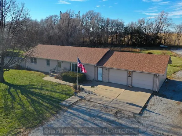 1305 N K Rd, Phillips, NE 68865