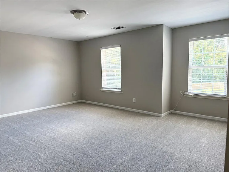 3051 Montauk Hill Dr — Photo 32