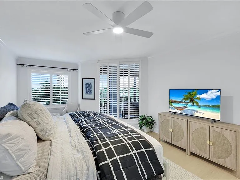 8720 Bay Colony Dr #404 — Photo 14
