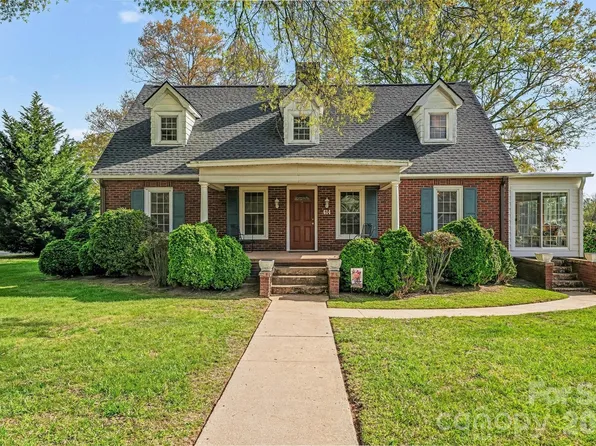 614 W Ridge Ave, Landis, NC 28088