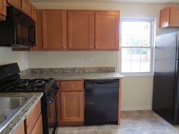 2nd image of 9747 Lonnquist Dr