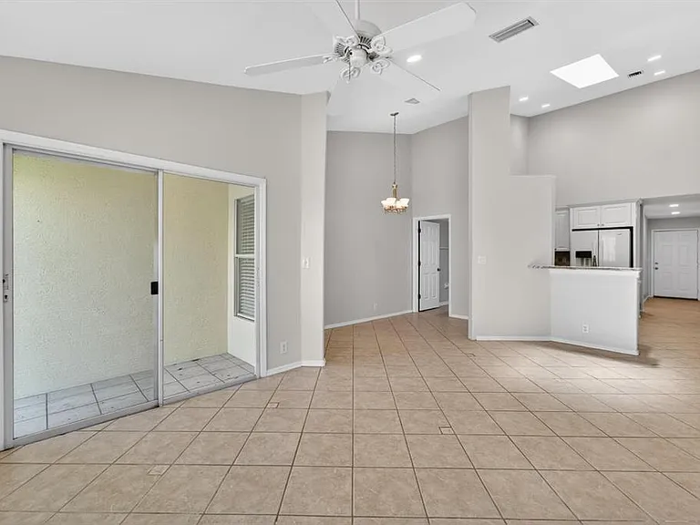 658 Green Valley Rd #B3 — Photo 45