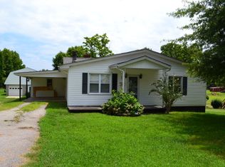 550 Cedarbrook Dr, Danville, VA 24541