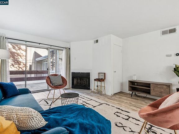 5th image of 2121 Vale Rd APT 121