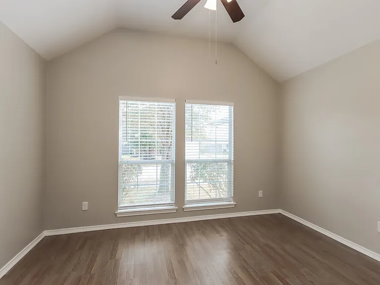15823 Scenic Water Dr — Photo 13