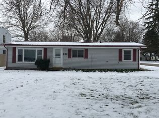 302 Marvel Ln, New Carlisle, IN 46552