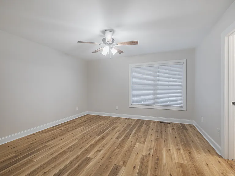 443 Wren Creek Ct — Photo 12