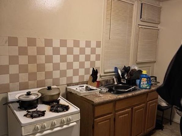 philadelphia-pennsylvania-2080821803 picture