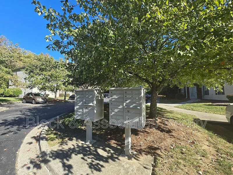2 bed, 2.0 bath, $1,335 — Photo 1